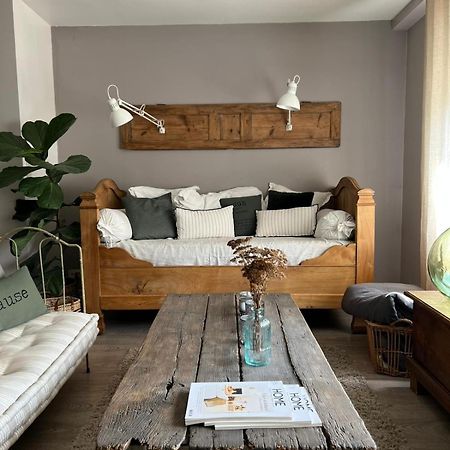 Les Chambres De Pauline Avec Spa Et Climatisation Albertville Eksteriør bilde