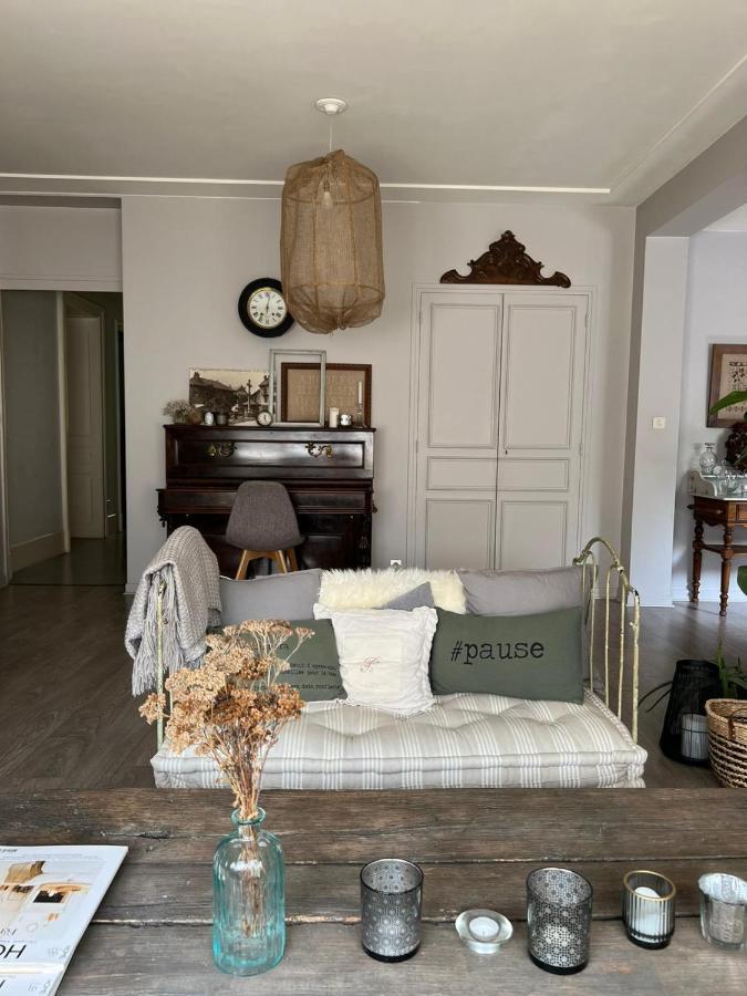 Les Chambres De Pauline Avec Spa Et Climatisation Albertville Eksteriør bilde